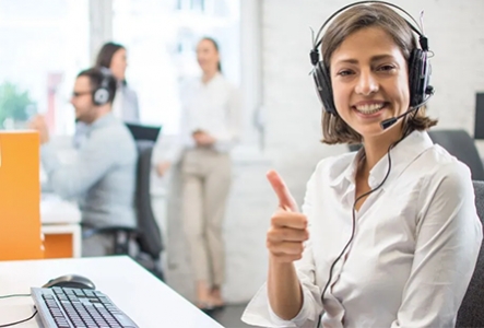 What are the benefits to outsourcing a call centre?